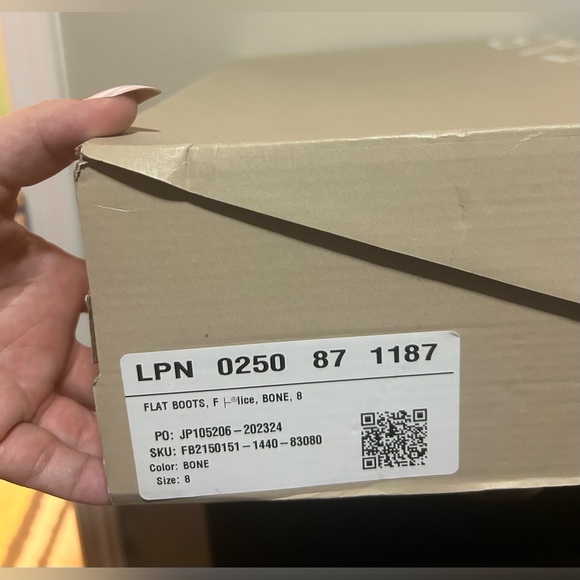 Barely used Just fab Bone color tall black rubber bottom boots- size 8 - Picture 14 of 16